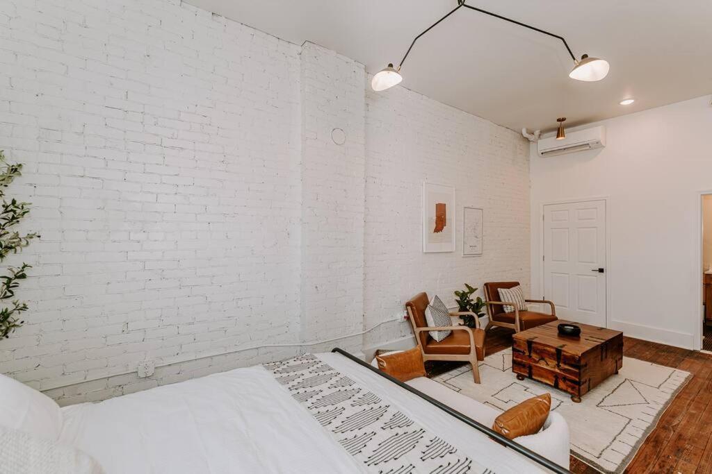 East Main Lofts - Farmhouse 204 Madison Kültér fotó