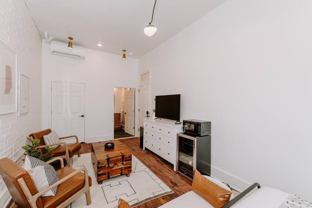 East Main Lofts - Farmhouse 204 Madison Kültér fotó