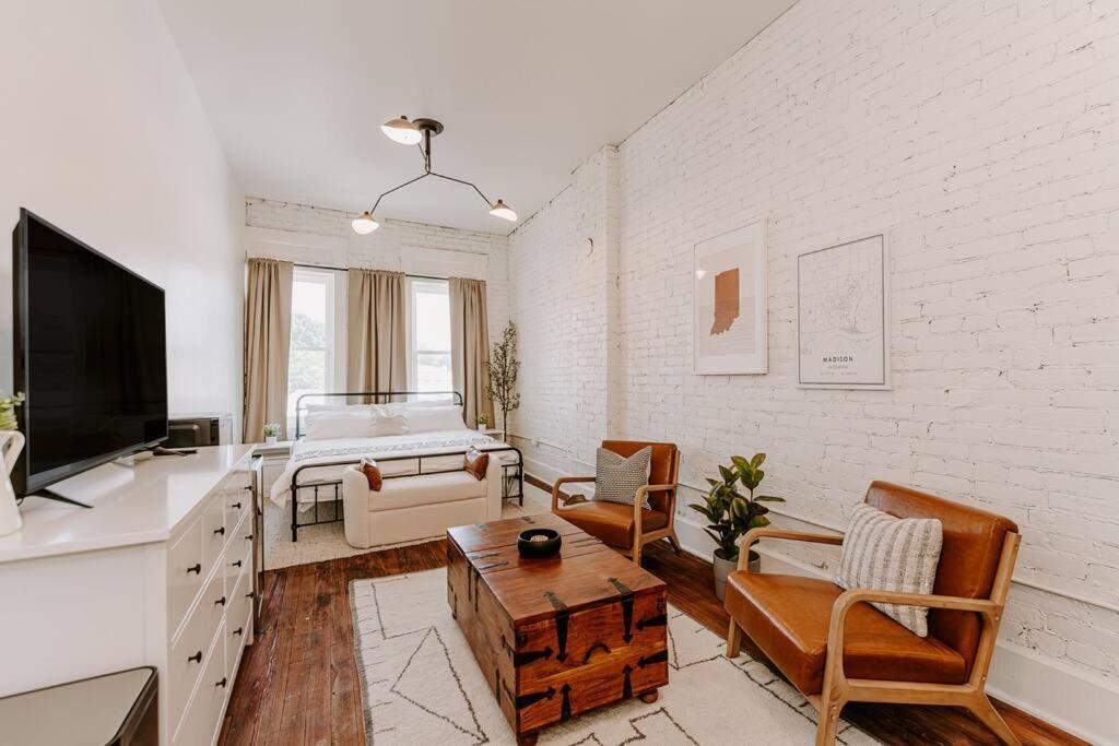East Main Lofts - Farmhouse 204 Madison Kültér fotó